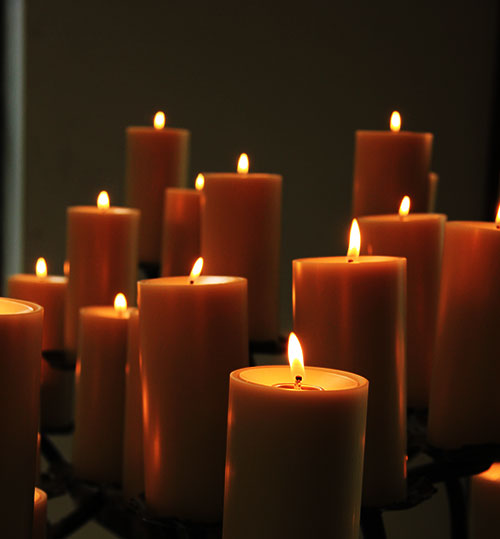 En el momento del fallecimiento llevamos a cabo las gestiones administrativas necesarias con las autoridades e instituciones